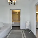 Anastasia's Elegance Loft *